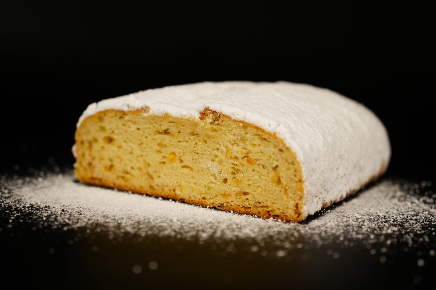 Mandelstollen 1,5 kg im Geschenkkarton – Bild 2